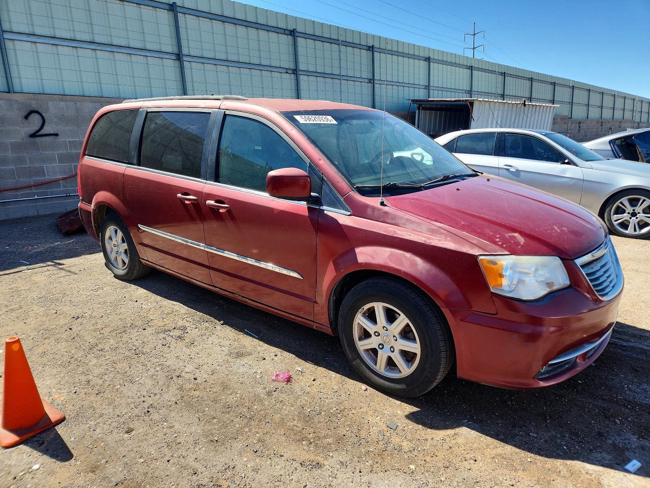 2012 Chrysler Town & Country Touring - Image 4