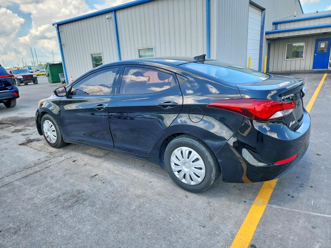2016 Hyundai Elantra Se - Image 2