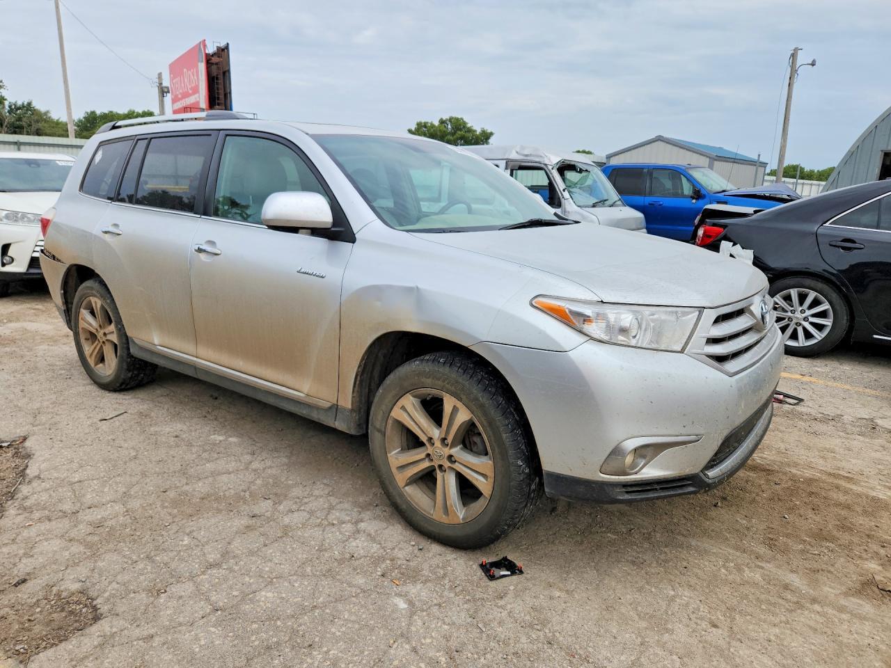 2011 Toyota Highlander - Фото 4