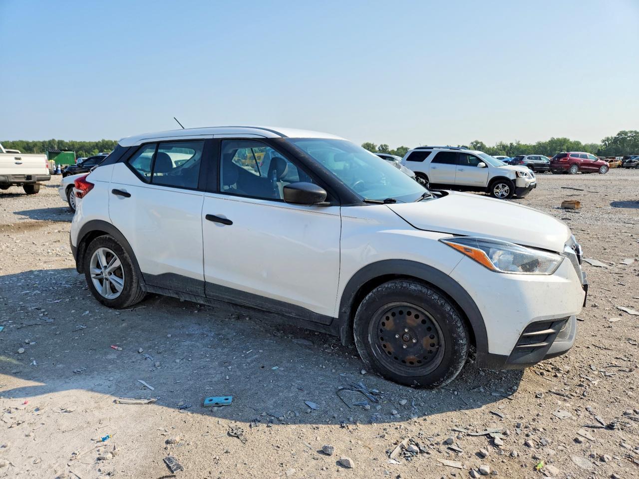 2020 Nissan Kicks S - Фото 4