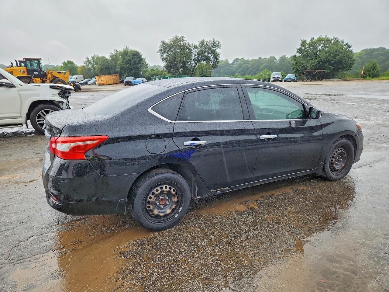 2017 Nissan Sentra S - Фото 3