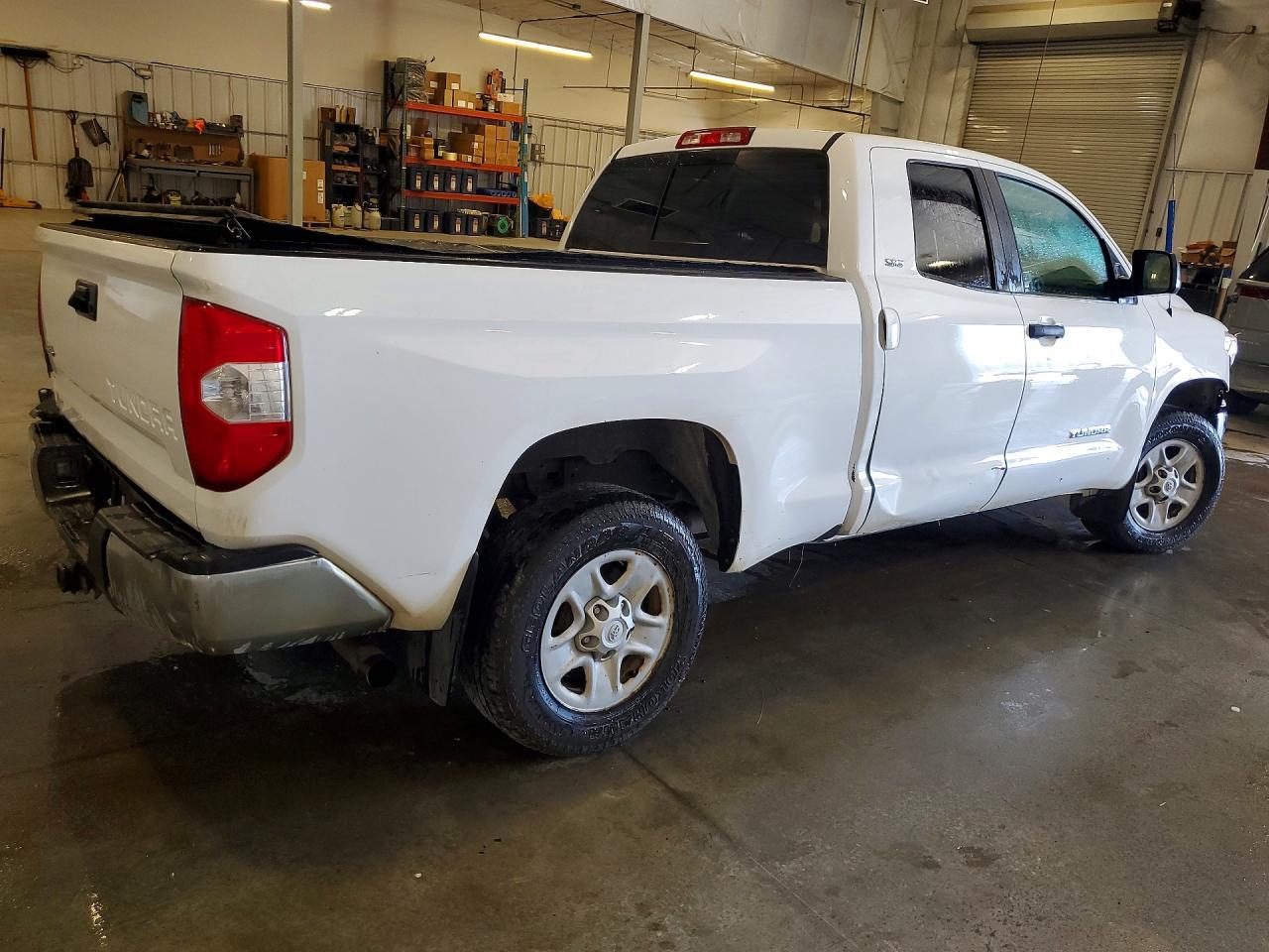 2017 Toyota Tundra Sr5 - Фото 3