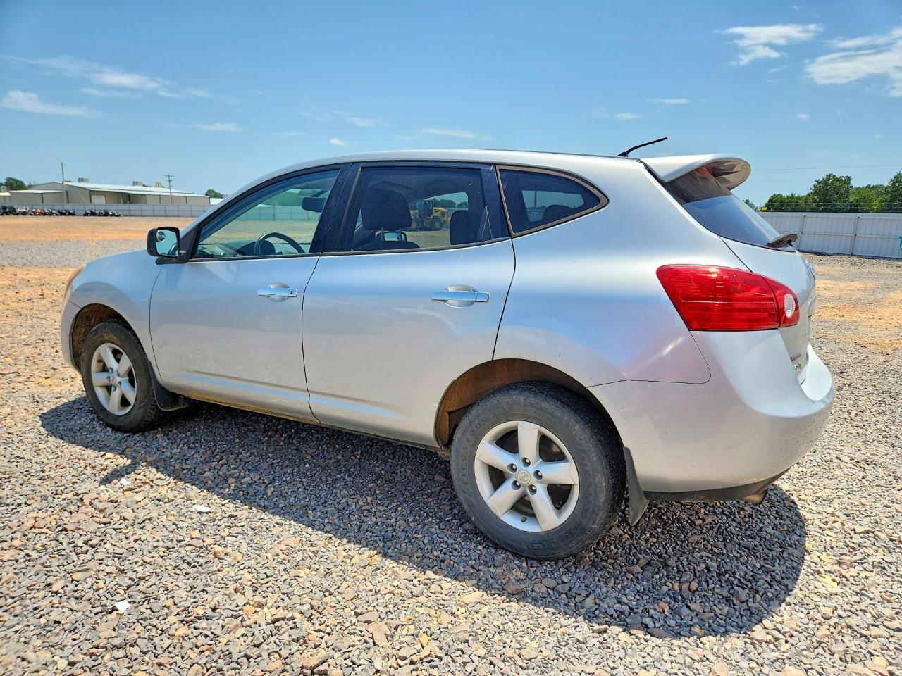 2010 Nissan Rogue S - Фото 2