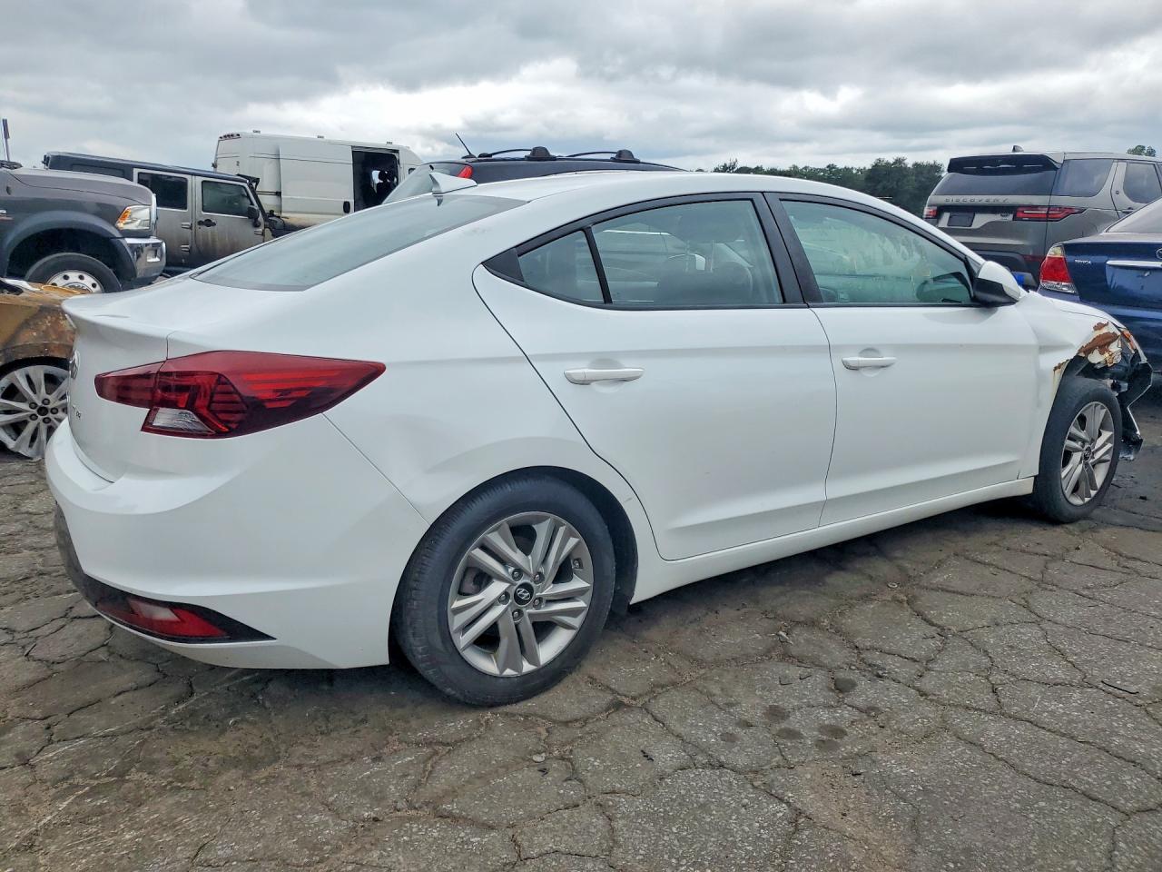 2020 Hyundai Elantra Sel - Фото 3