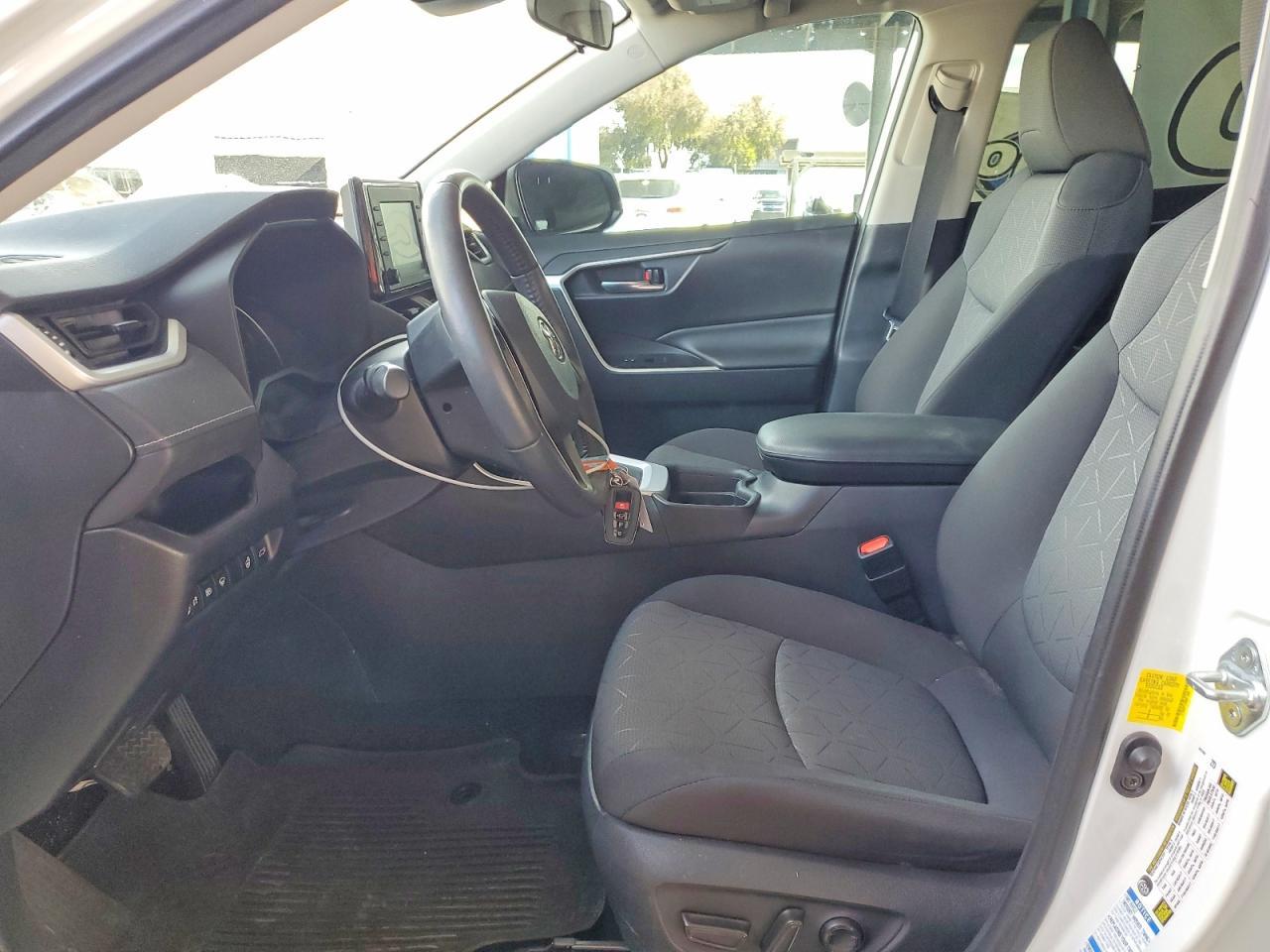 2021 Toyota Rav4 Hybrid Xle - Image 7