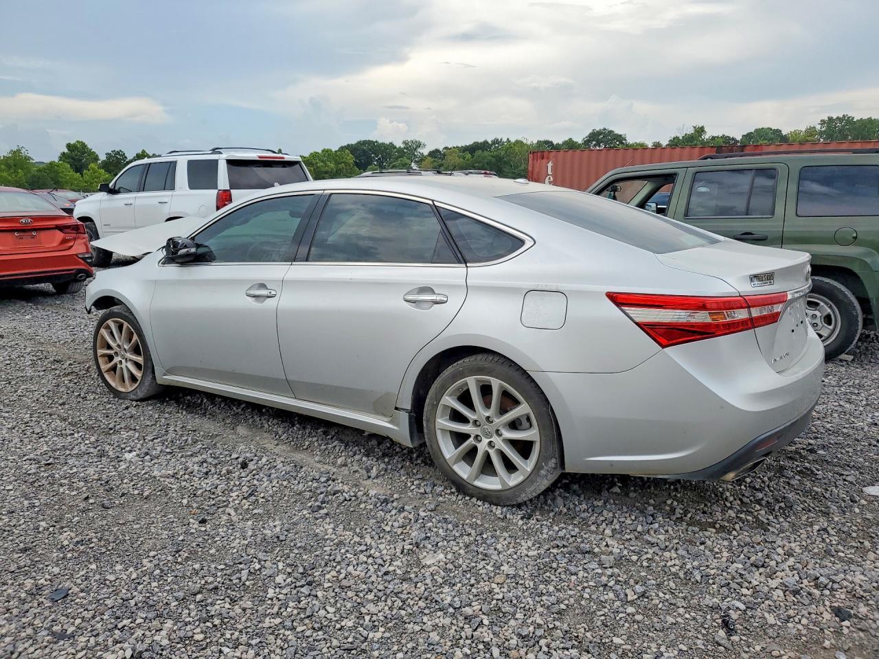 2013 Toyota Avalon Xle Touring - Image 2