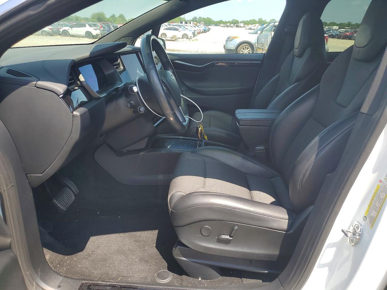 2018 Tesla Model X - Фото 7