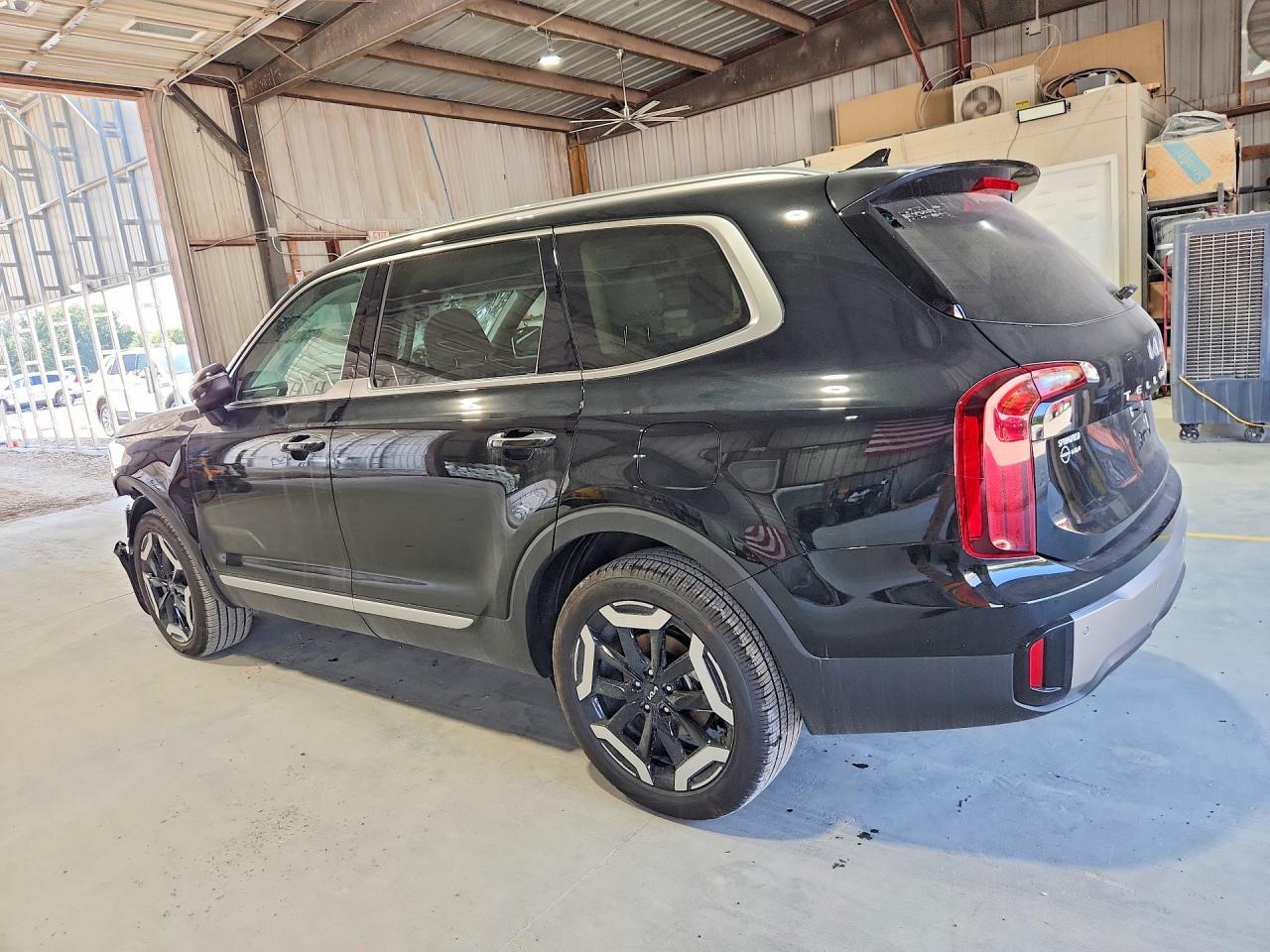 2025 Kia Telluride S - Фото 2