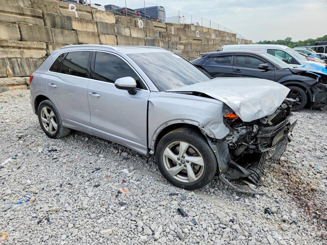 2020 Audi Q3 Premium - Image 4