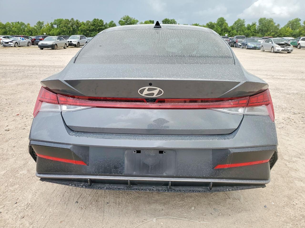 2024 Hyundai Elantra Sel - Image 6