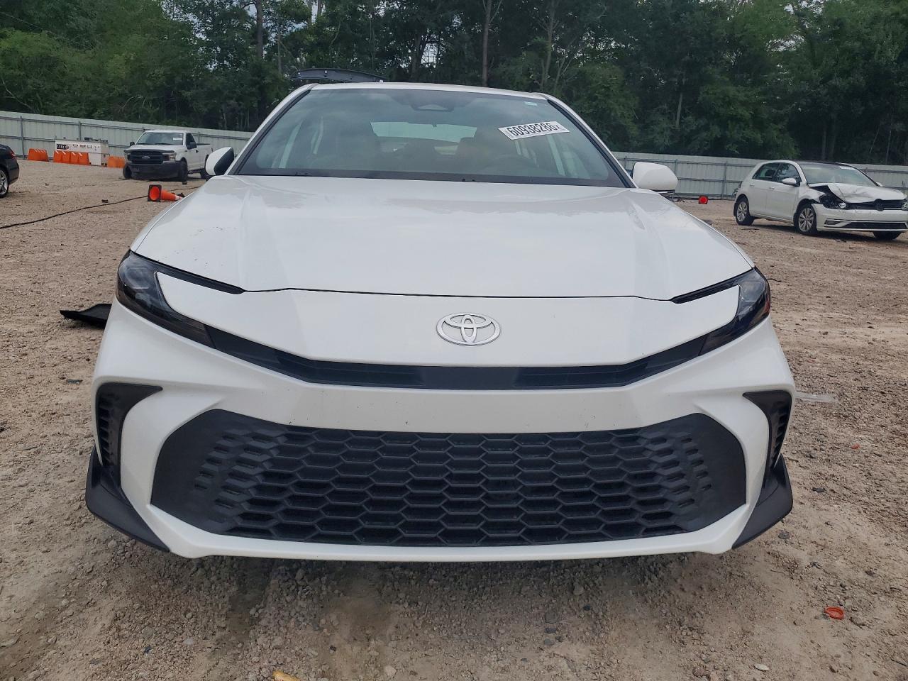2026 Toyota Camry Se - Image 5