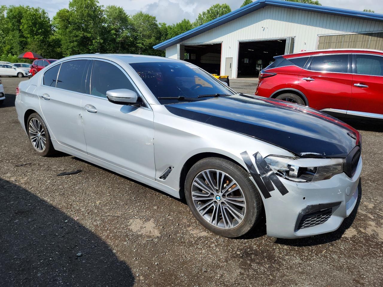 2018 BMW 530 Xi - Image 4