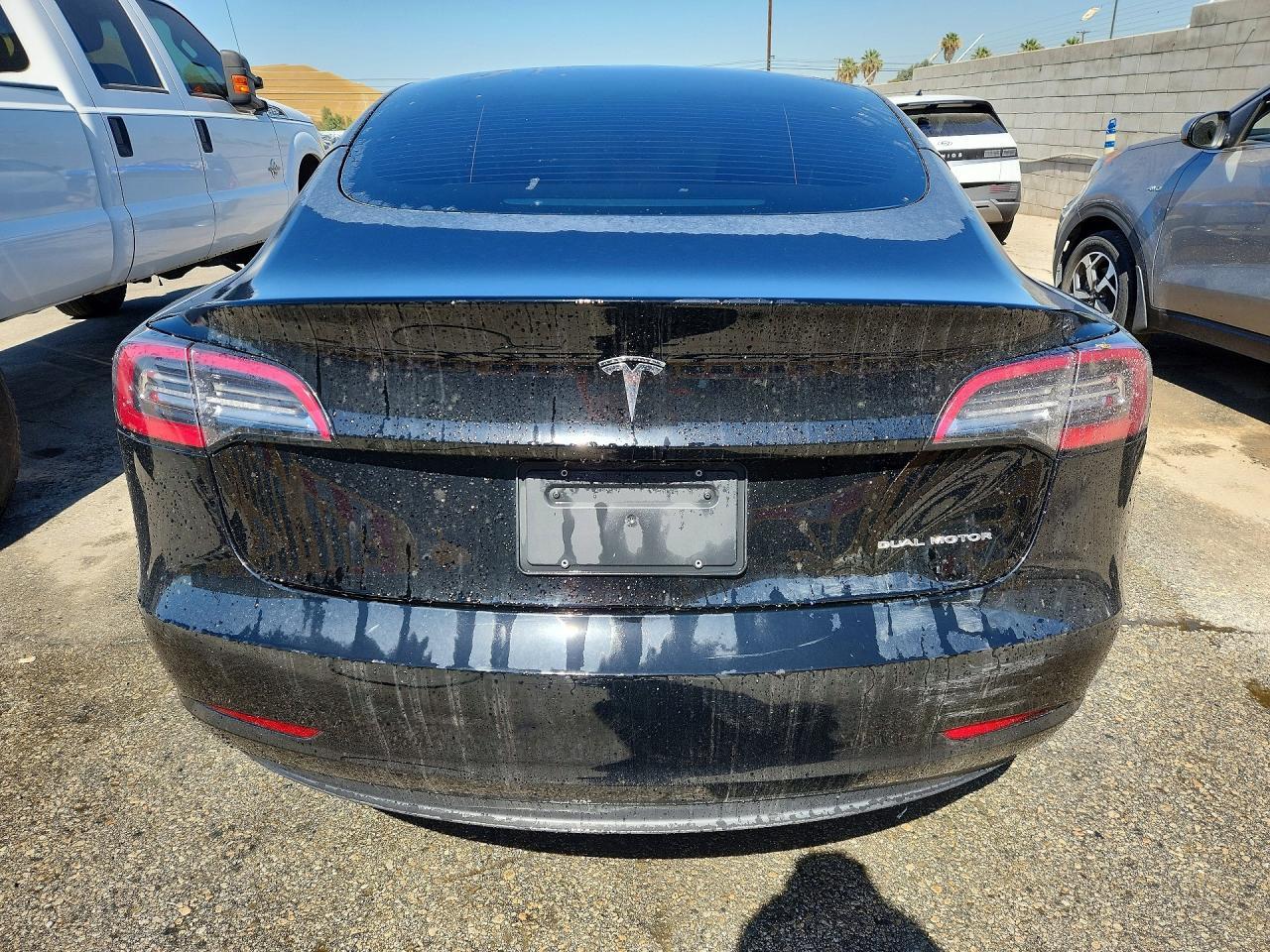 2022 Tesla Model 3 - Фото 6