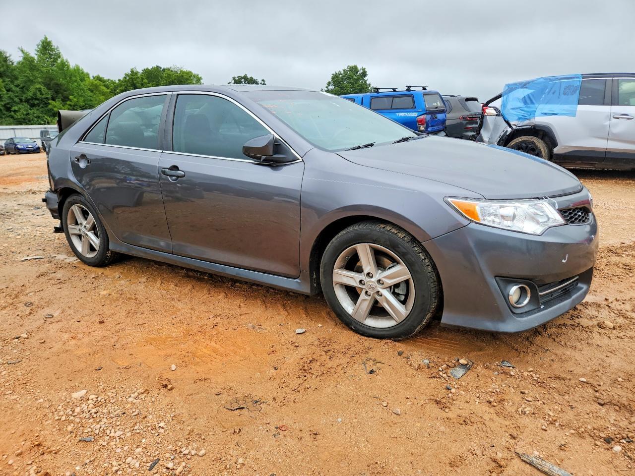 2013 Toyota Camry Se - Image 4