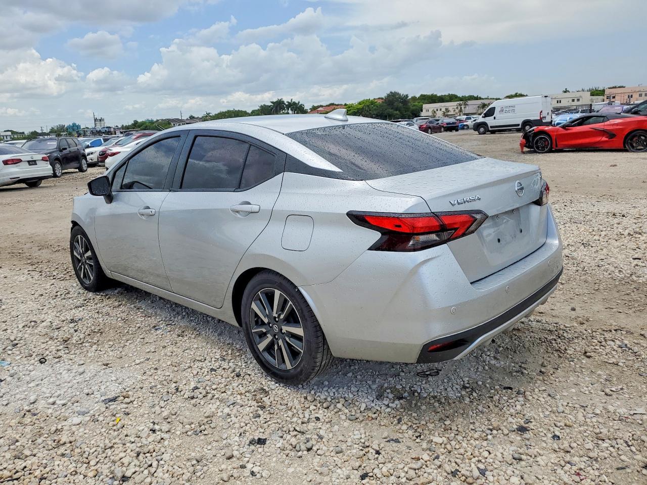 2021 Nissan Versa Sv - Фото 2