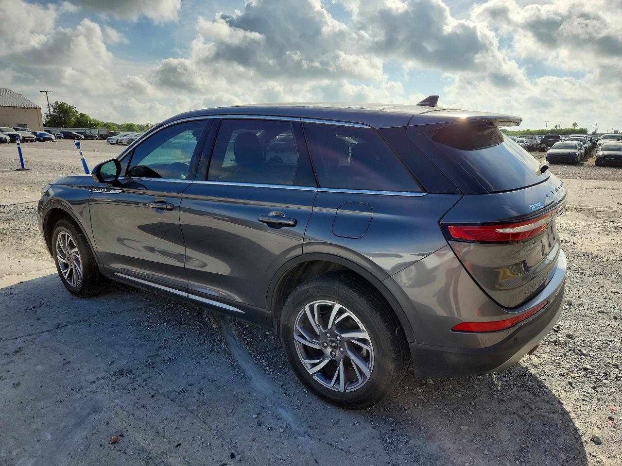 2024 Lincoln Corsair - Image 2