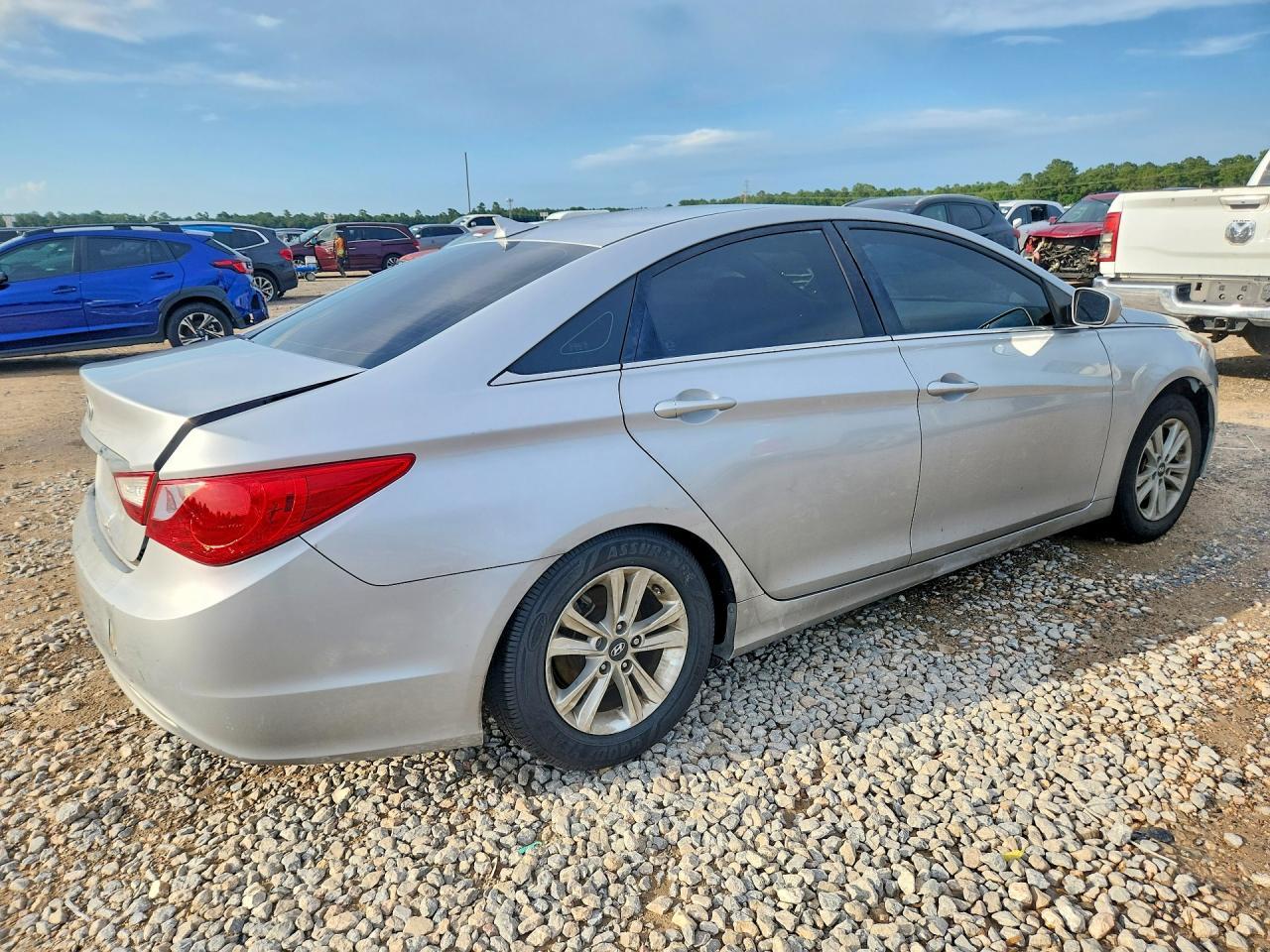 2012 Hyundai Sonata Gls - Image 3