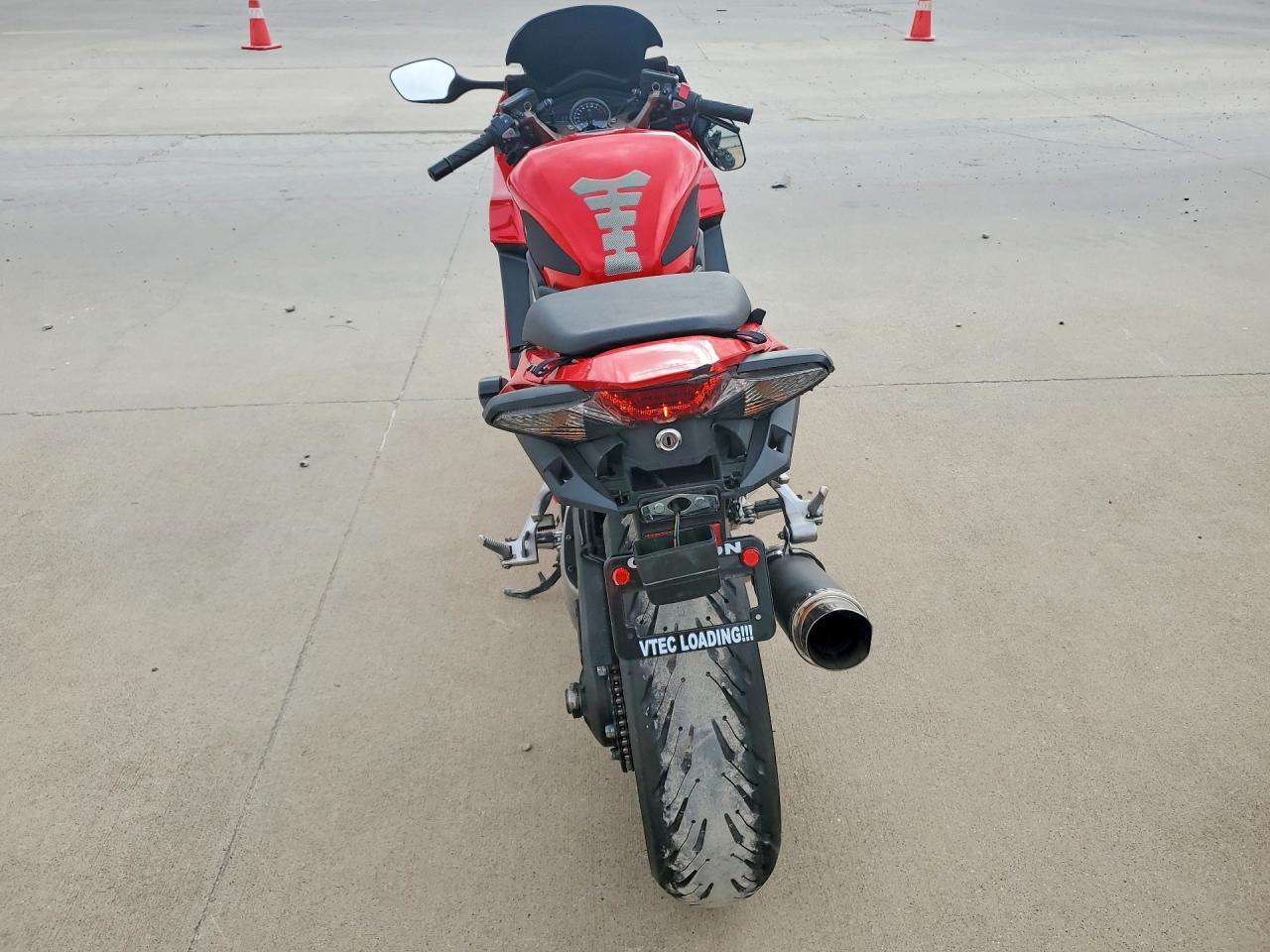 2014 Honda Vfr800 F - Image 4