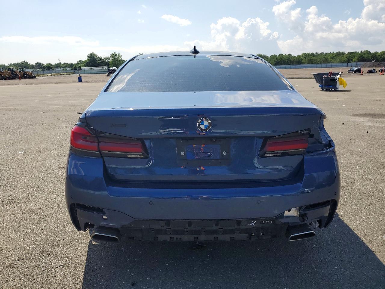 2022 BMW 540 Xi - Image 6