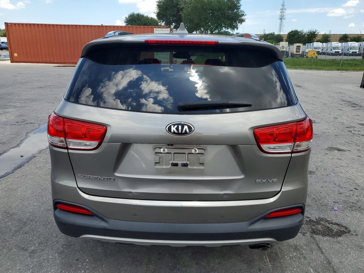 2017 Kia Sorento Ex - Фото 6