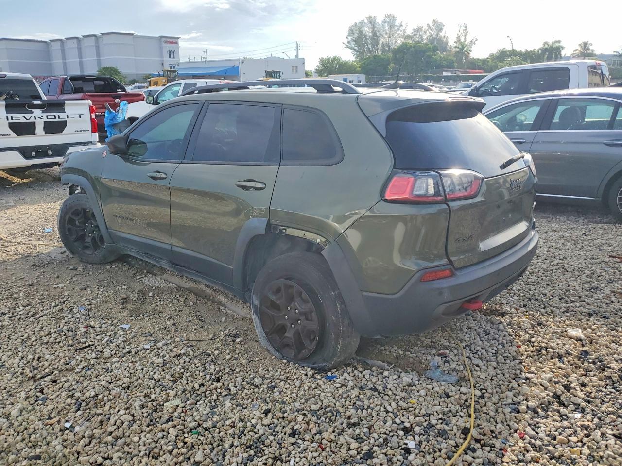 2019 Jeep Cherokee Trailhawk - Фото 2