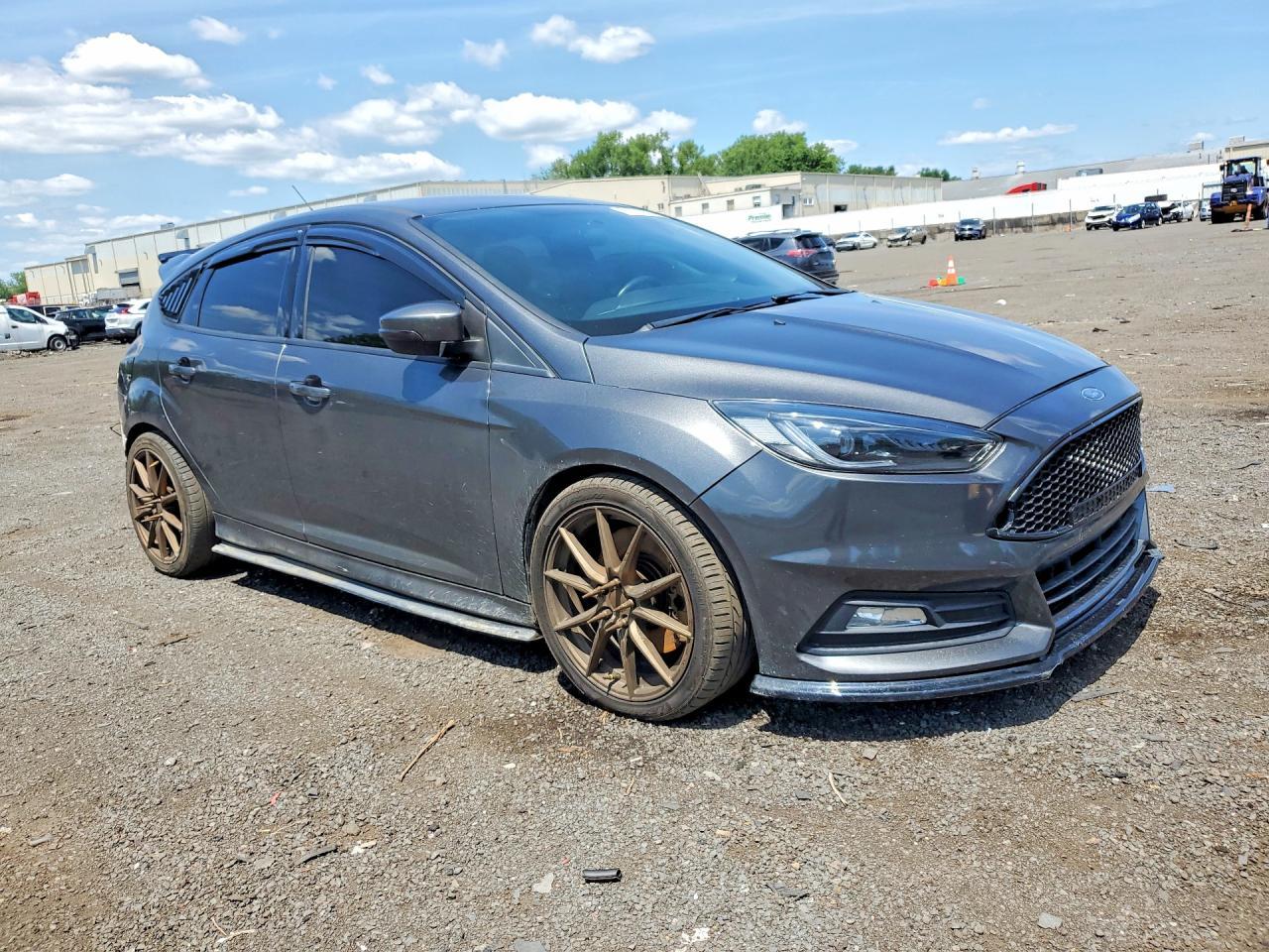 2017 Ford Focus St - Фото 4