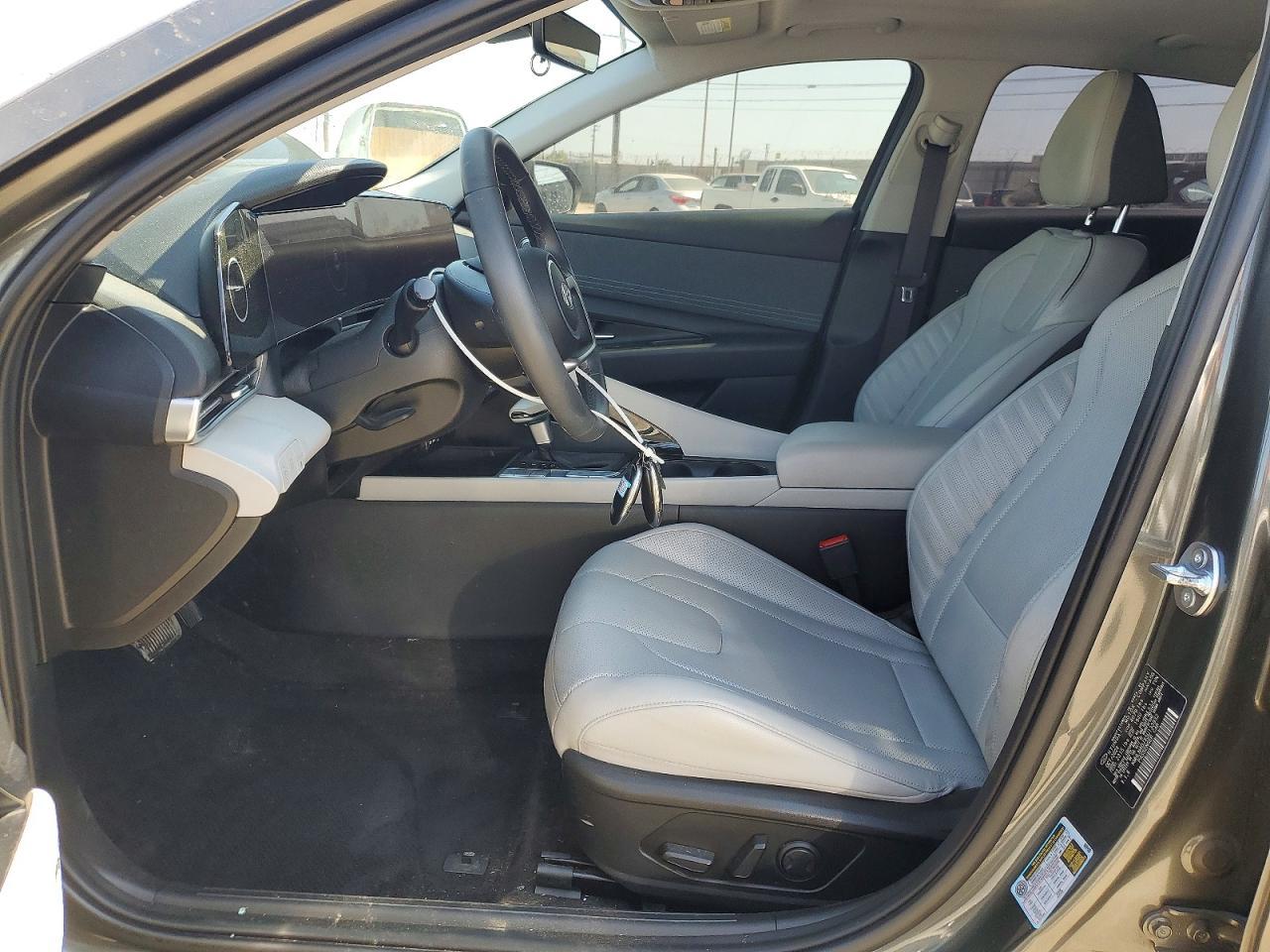 2025 Hyundai Elantra Limited - Фото 7