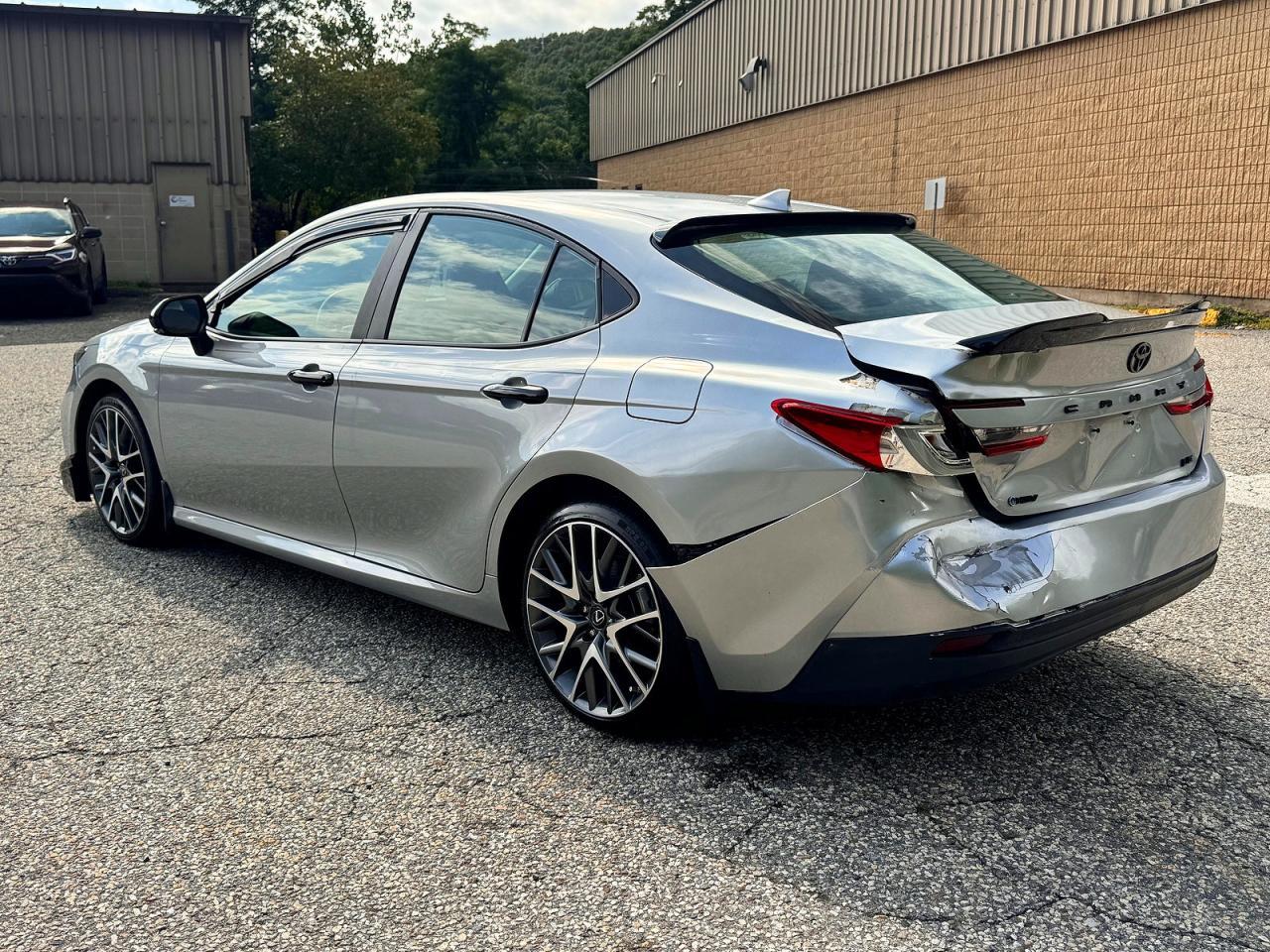 2025 Toyota Camry Le - Фото 3