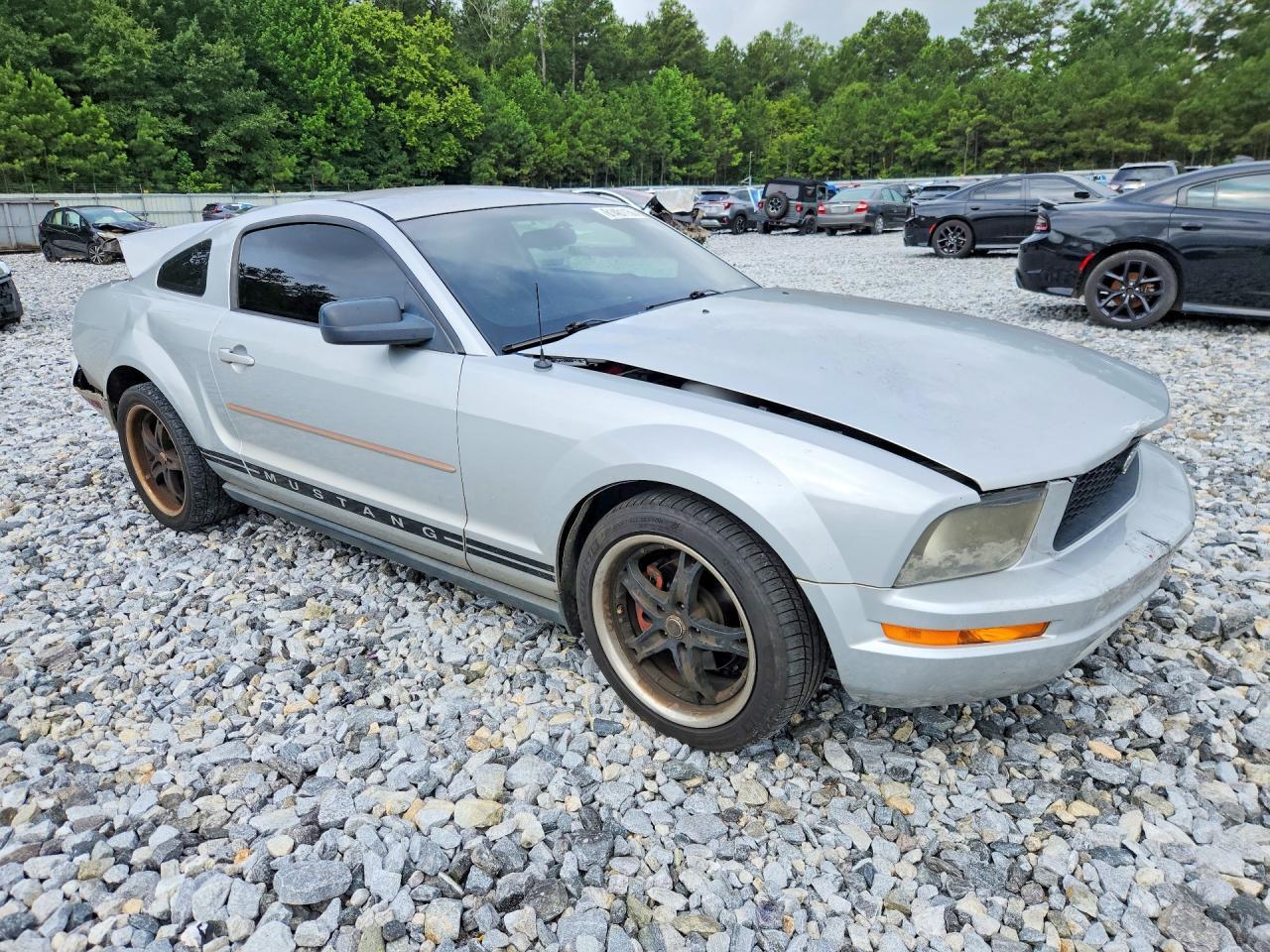 2005 Ford Mustang - Фото 4