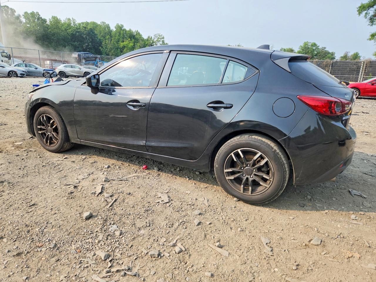 2014 Mazda 3 Sport - Image 2