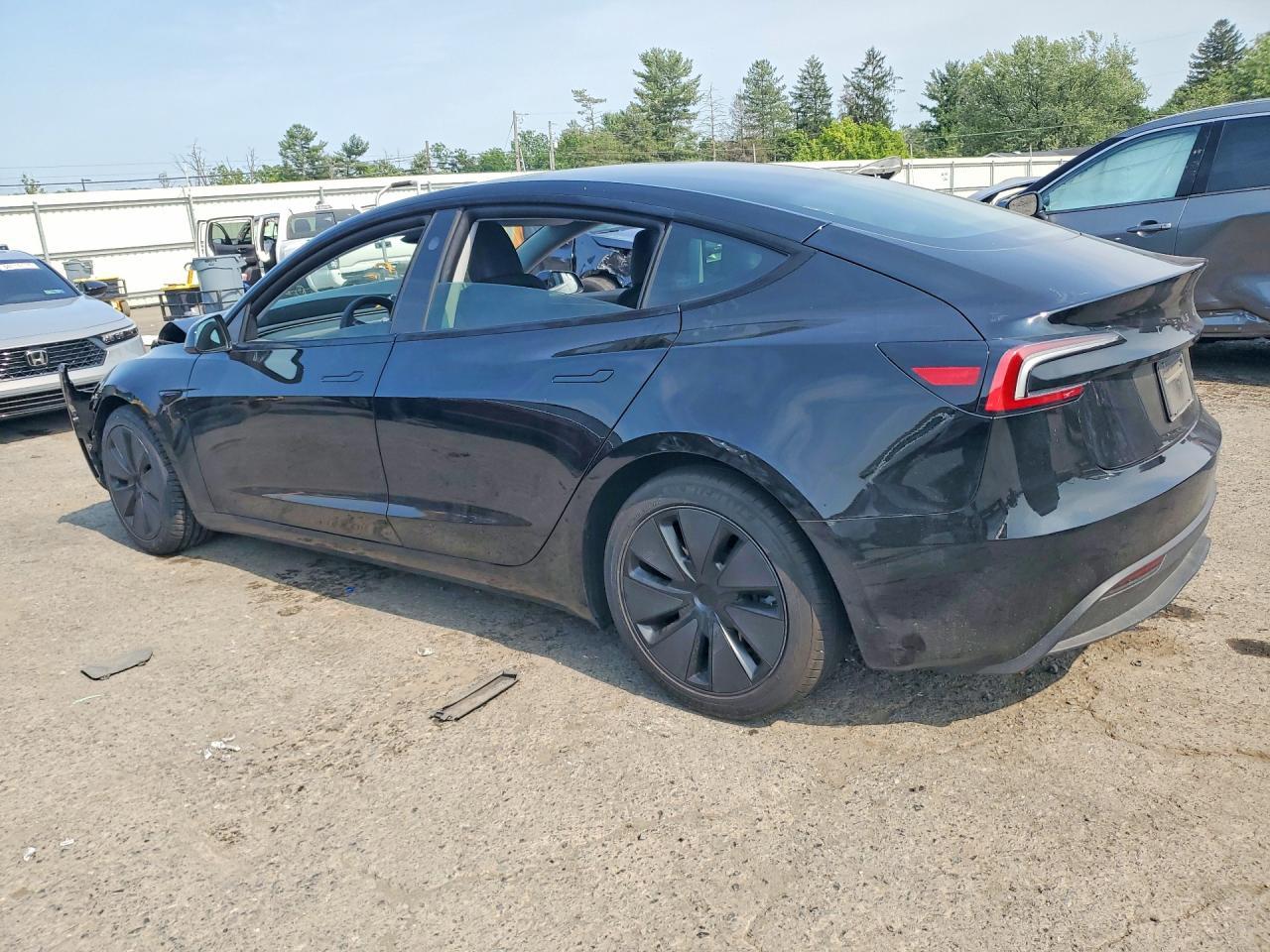 2024 Tesla Model 3 - Image 2