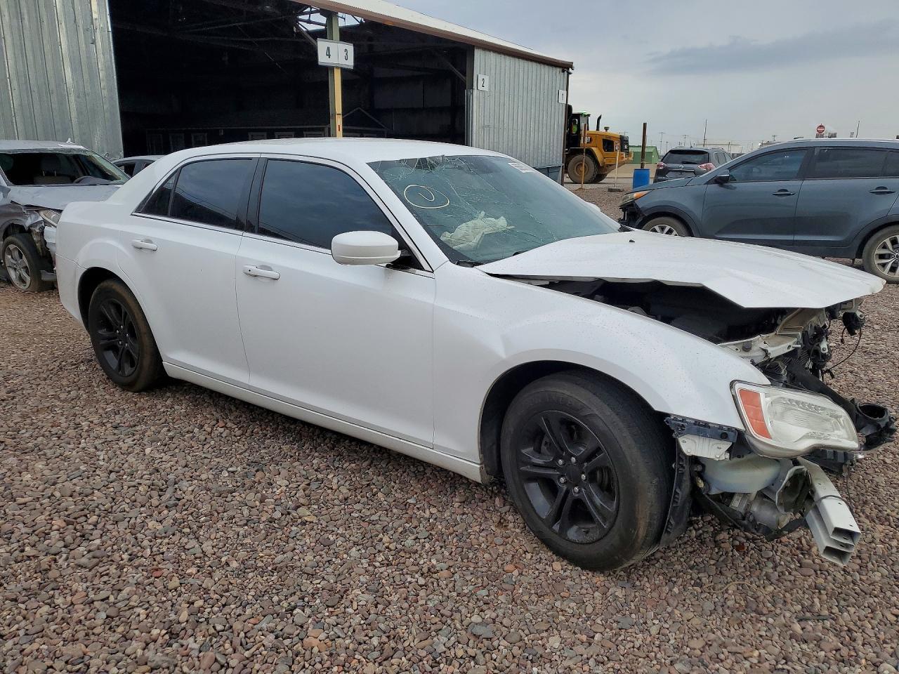 2013 Chrysler 300 - Image 4