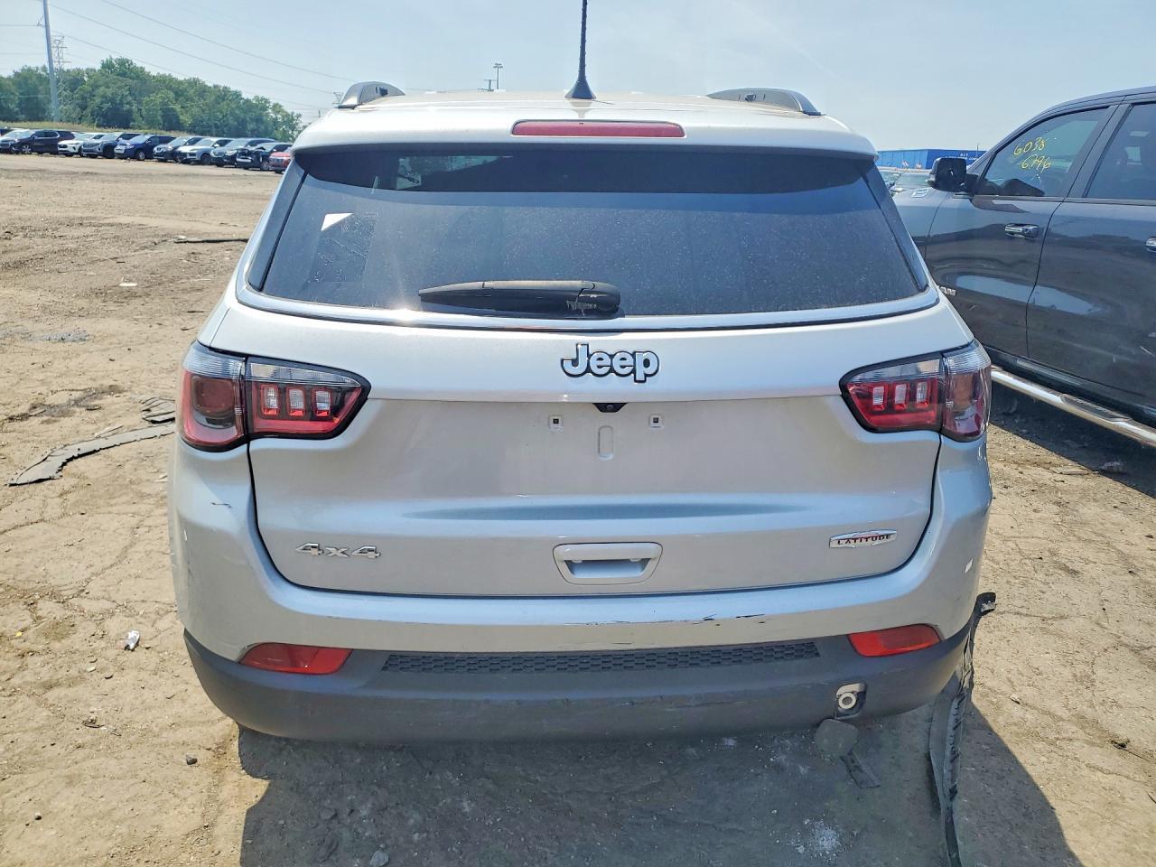 2024 Jeep Compass Latitude - Image 6