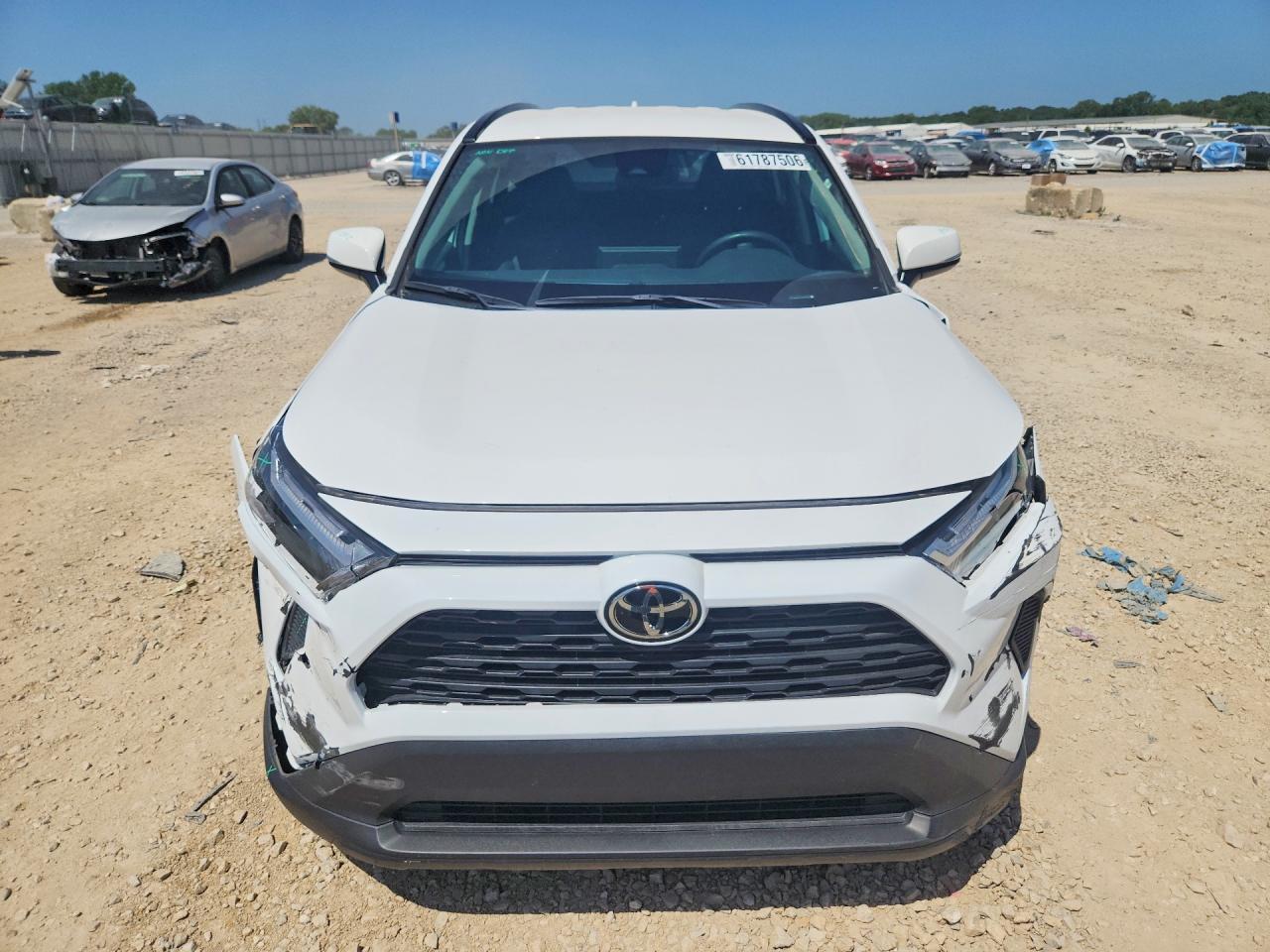 2025 Toyota Rav4 Hybrid Xle - Image 5