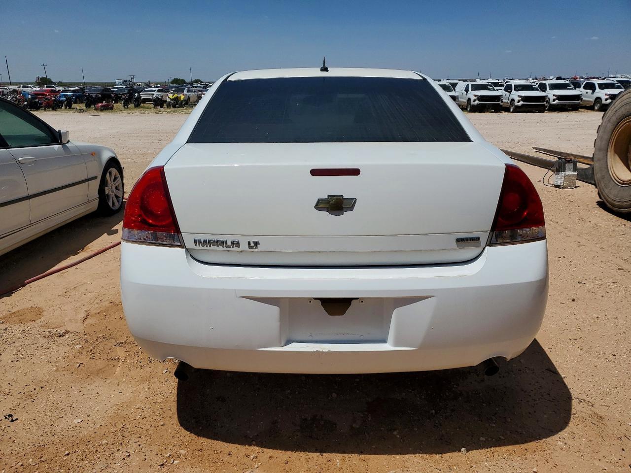 2015 Chevrolet Impala - Image 6