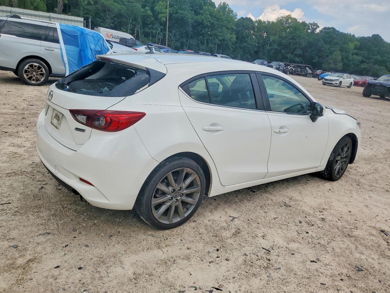 2018 Mazda 3 Touring - Фото 3