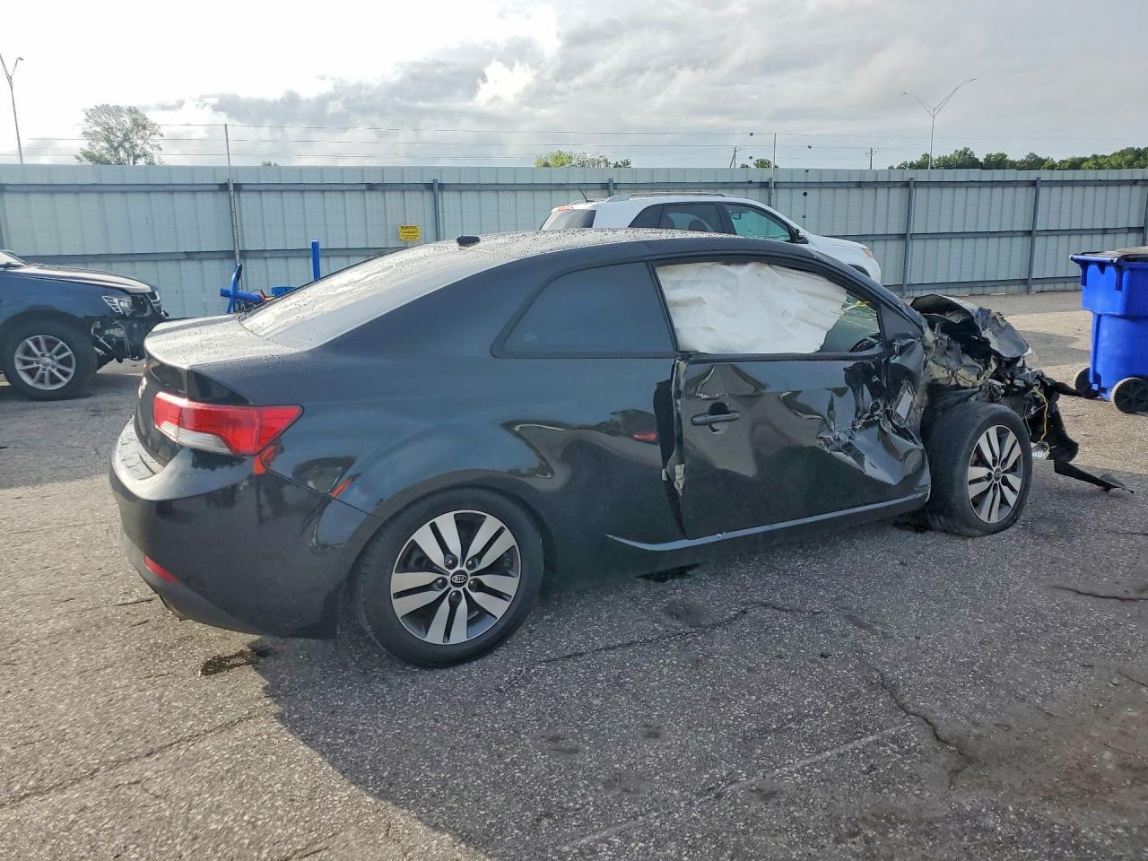 2013 Kia Forte Ex - Image 3