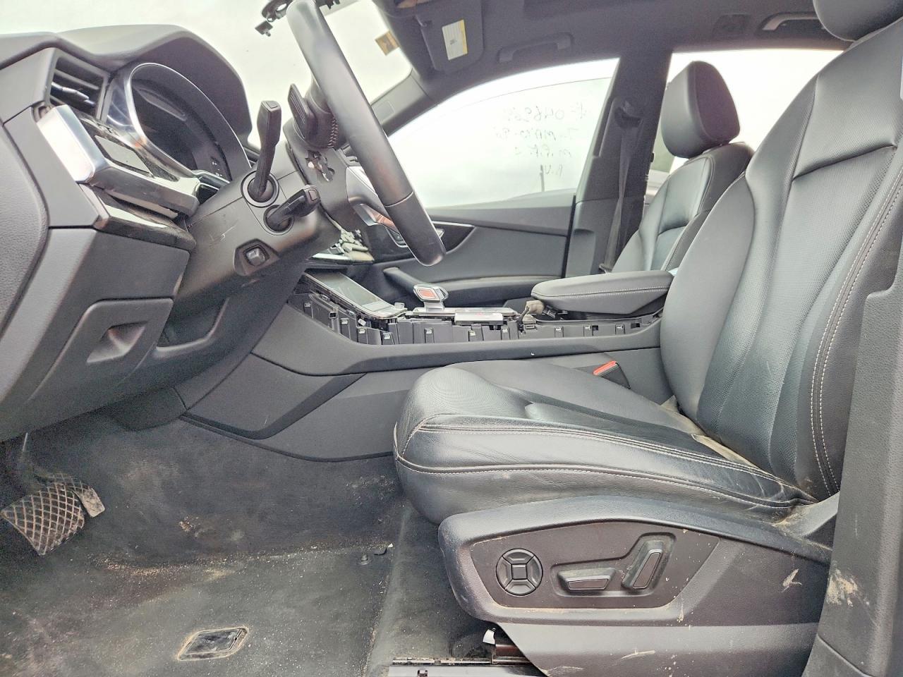 2020 Audi Q8 Premium Plus S-Line - Image 7