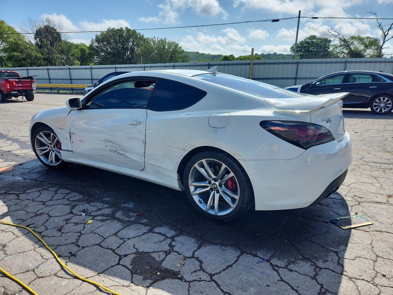 2011 Hyundai Genesis Coupe 3.8L - Image 2