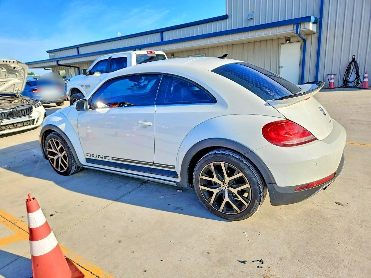2016 Volkswagen Beetle Dune - Image 2