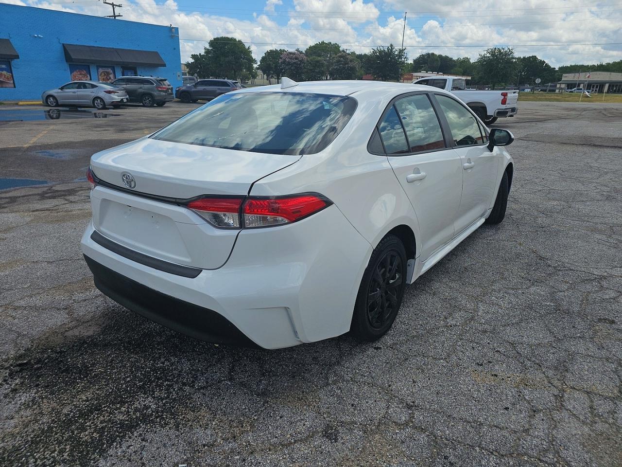 2025 Toyota Corolla Le - Image 4