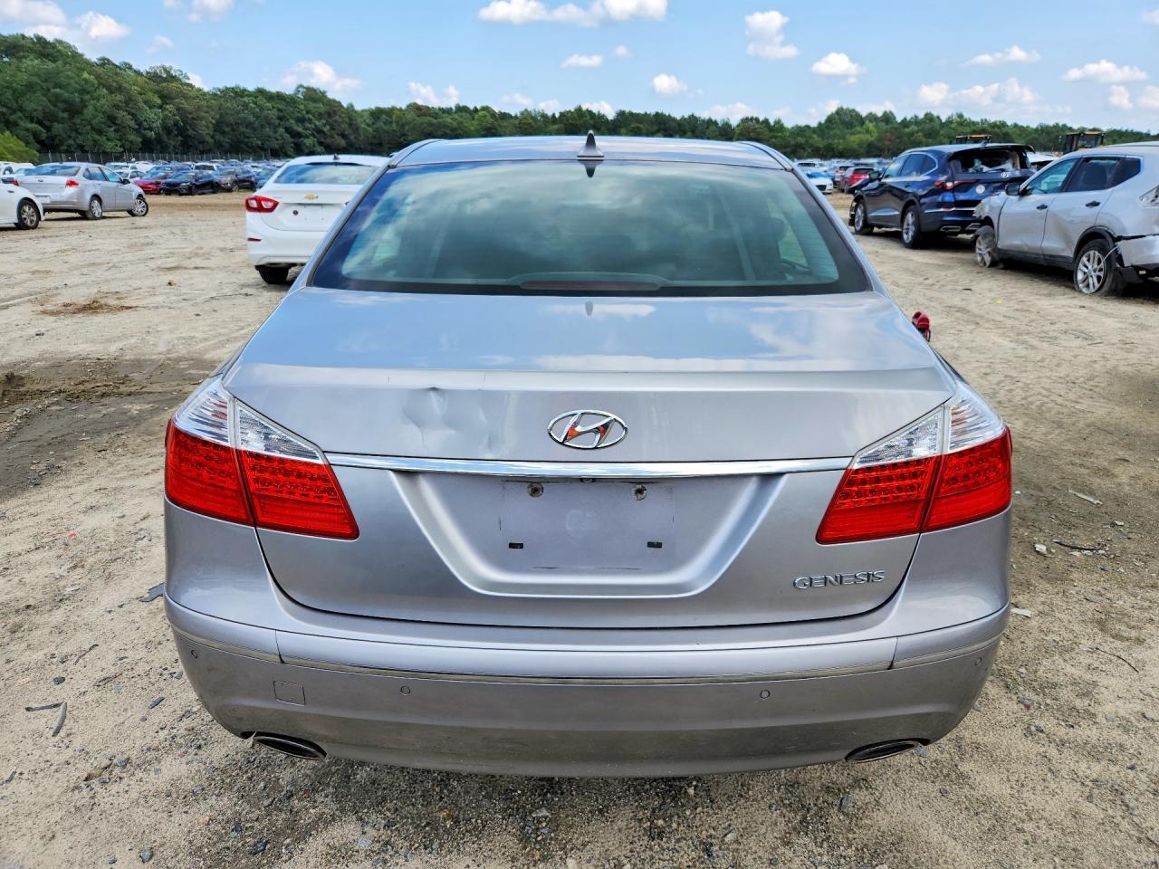2009 Hyundai Genesis 3.8L - Фото 6