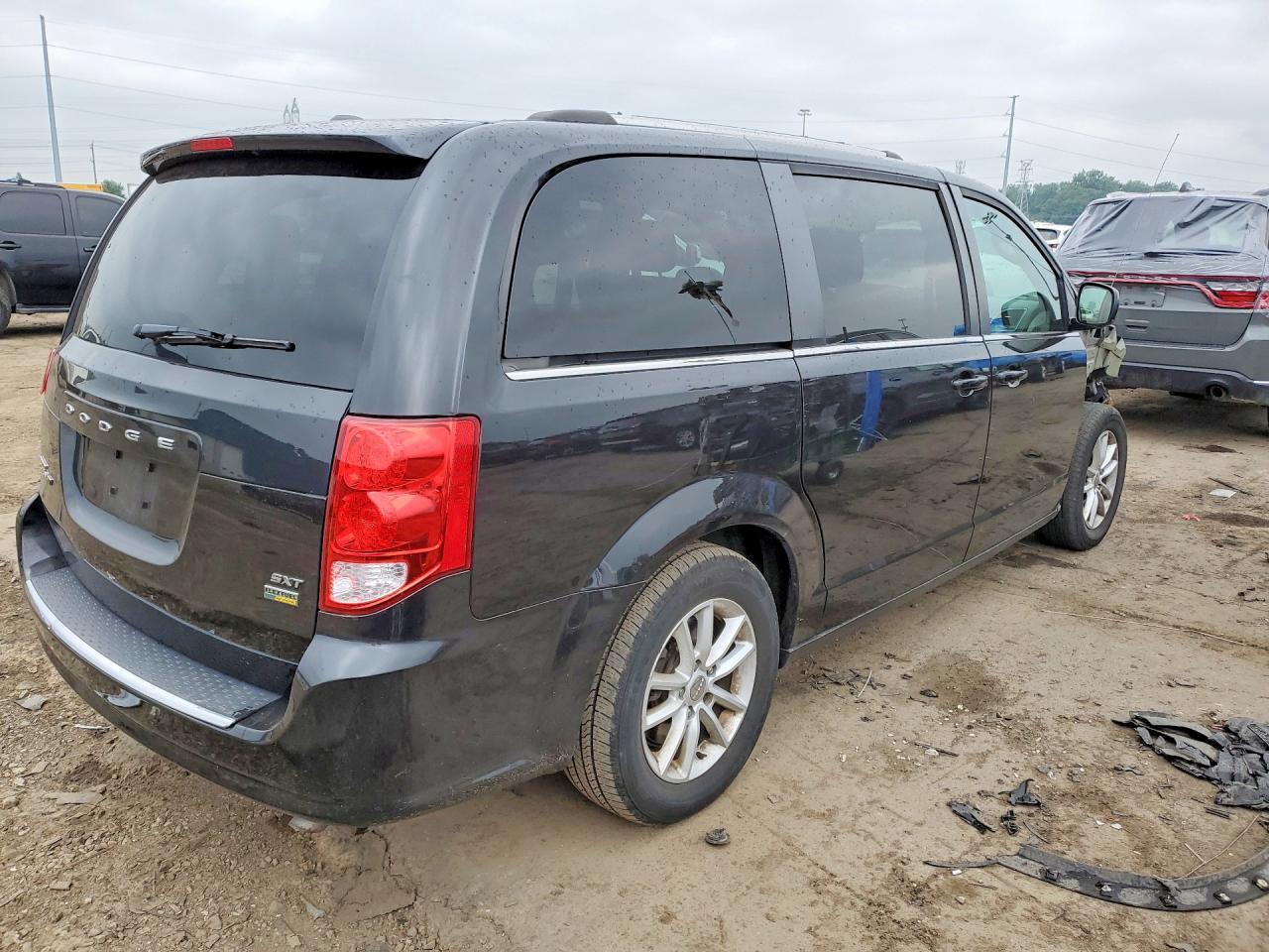 2019 Dodge Grand Caravan Sxt - Фото 3
