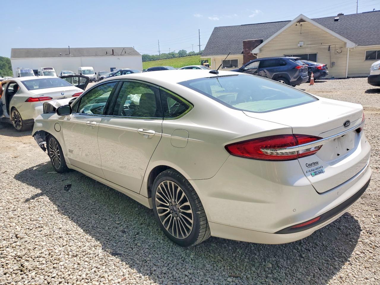 2017 Ford Fusion Se Phev - Фото 2