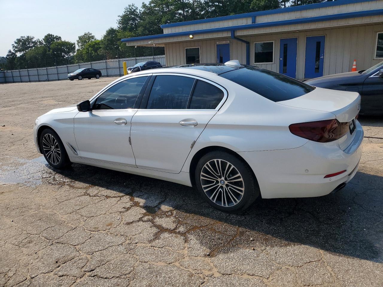 2017 BMW 540 I - Фото 2