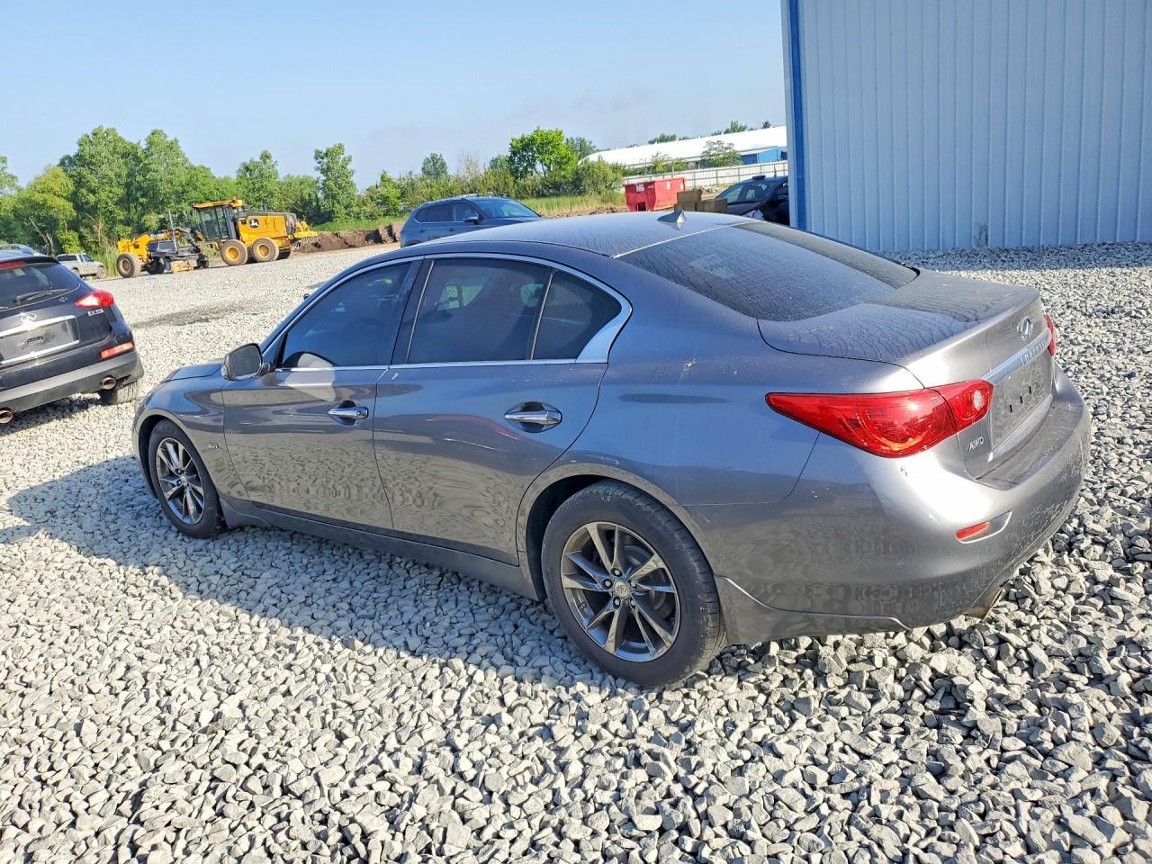 2017 Infiniti Q50 3.0T Signature Edition - Фото 2
