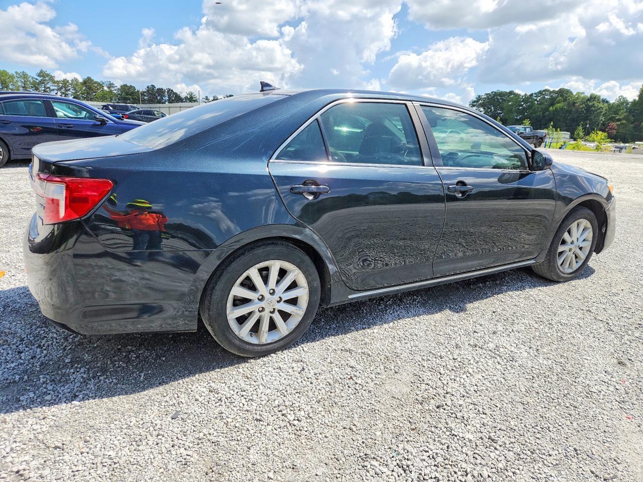 2012 Toyota Camry Hybrid Xle - Фото 3
