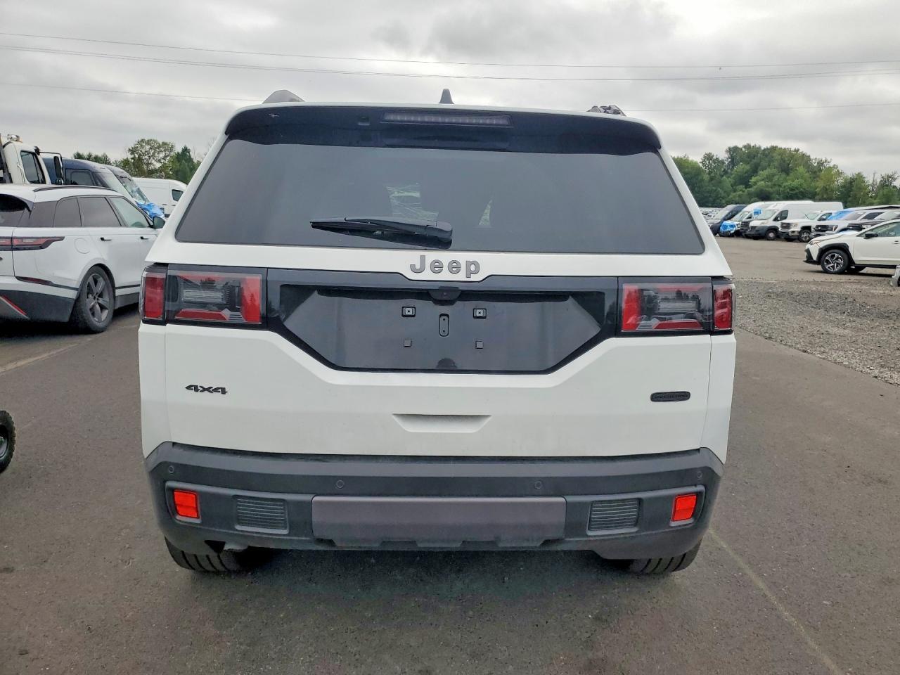2026 Jeep Cherokee Overland - Image 6