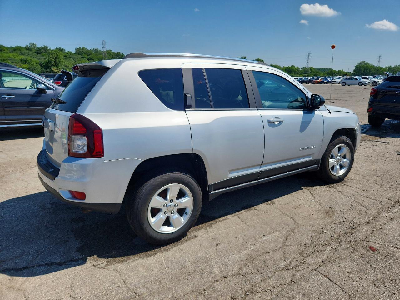 2014 Jeep Compass Sport - Фото 3