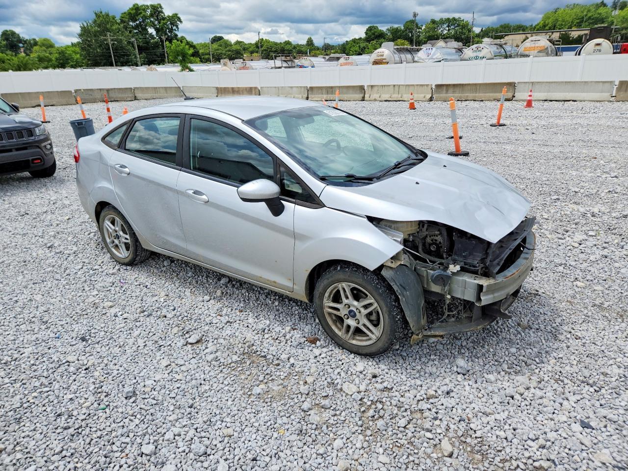 2018 Ford Fiesta Se - Фото 4